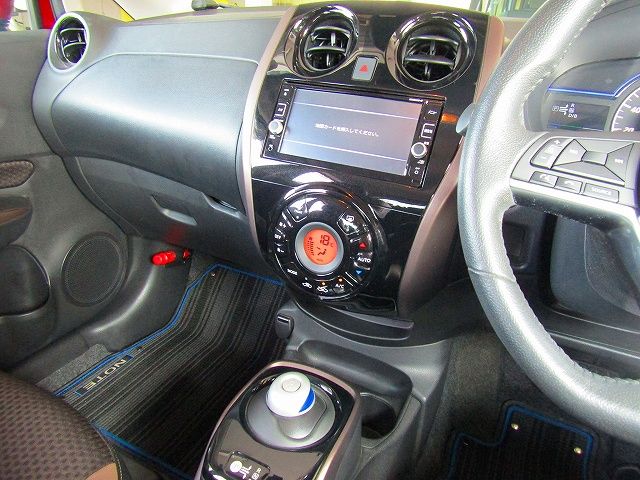 Nissan NOTE 2017-01 7060-4