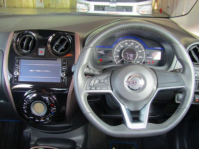 Nissan NOTE 2017-01 7060-7
