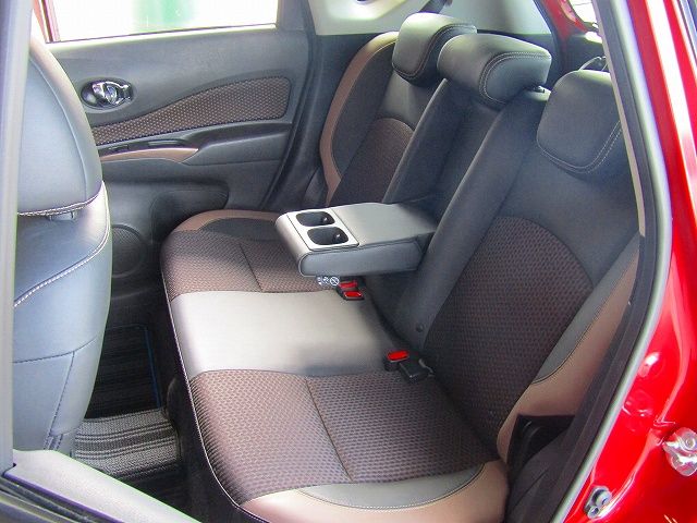 Nissan NOTE 2017-01 7060-12