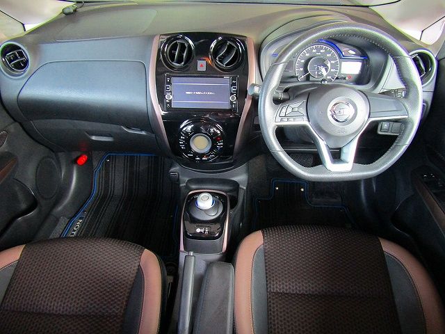 Nissan NOTE 2017-01 7060-1