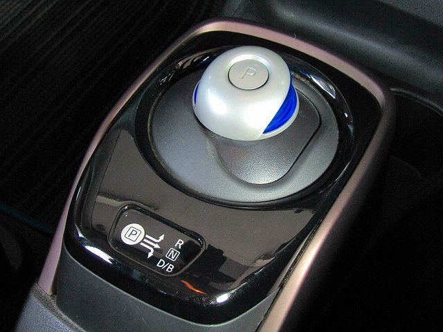 Nissan NOTE 2017-01 7060-15