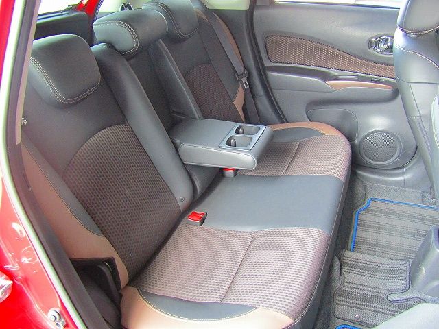 Nissan NOTE 2017-01 7060-3