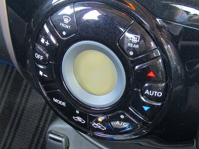 Nissan NOTE 2017-01 7060-14