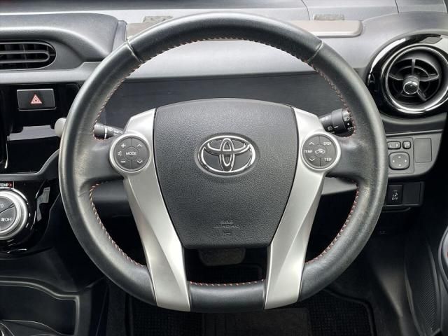 Toyota AQUA 2015-02 192215-26