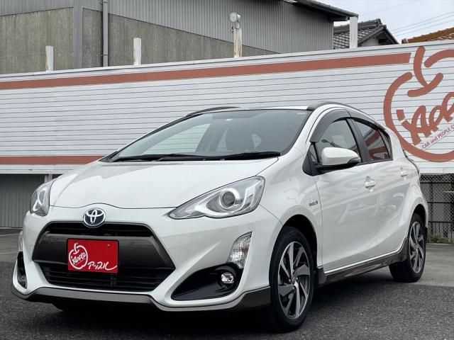 Toyota AQUA 2015-02 192215-6