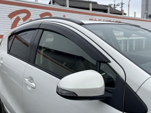 Toyota AQUA 2015-02 192215-16