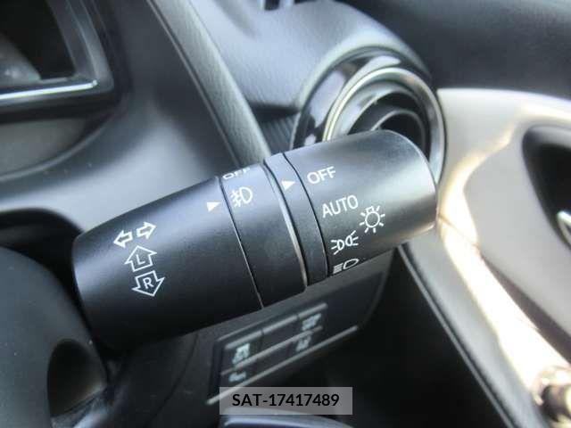 Mazda DEMIO 2015-12 301906-12