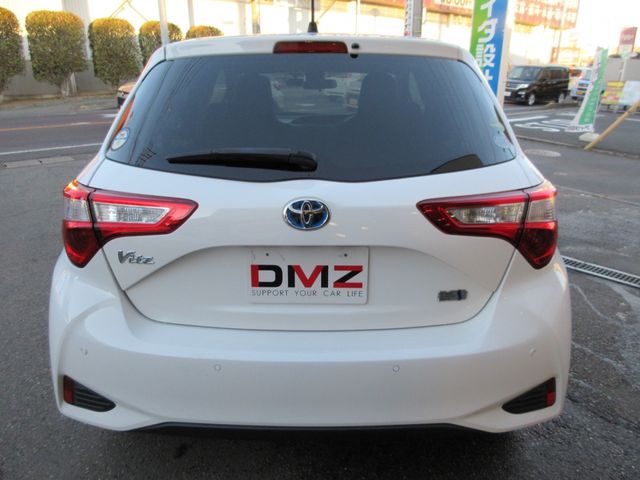 Toyota VITZ HYBRID 2018-11 193814-3