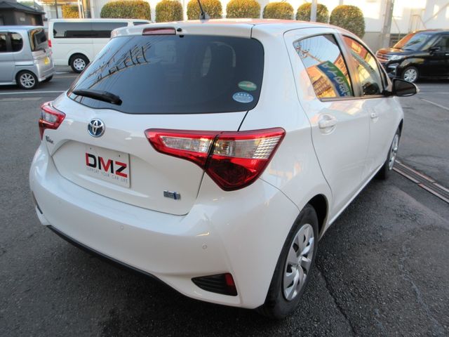 Toyota VITZ HYBRID 2018-11 193814-5