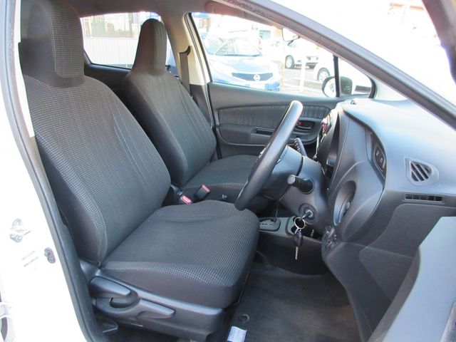Toyota VITZ HYBRID 2018-11 193814-9