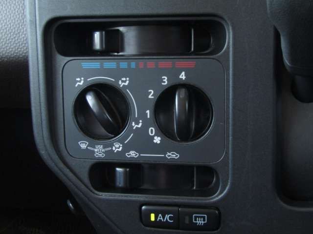 Toyota ROOMY 2018-07 23243-8