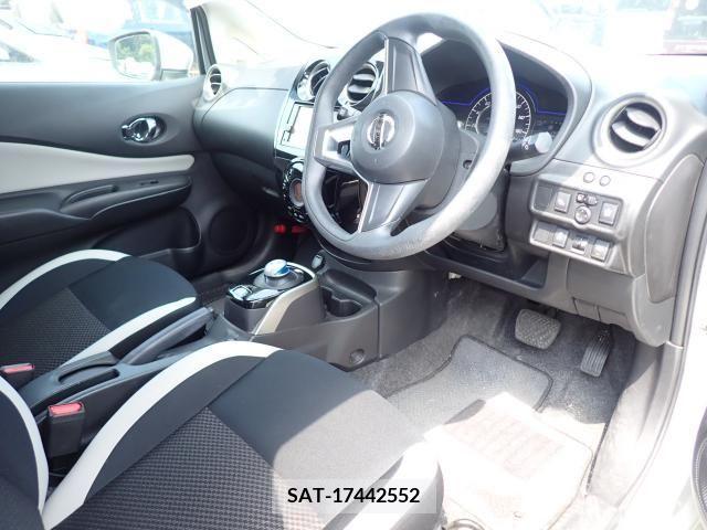 Nissan NOTE 2019-01 372077-1