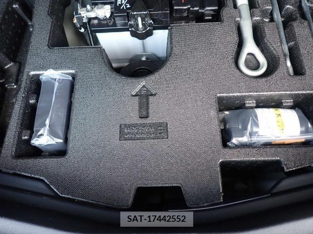 Nissan NOTE 2019-01 372077-24