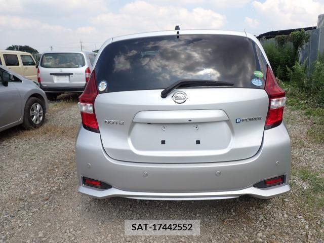 Nissan NOTE 2019-01 372077-4