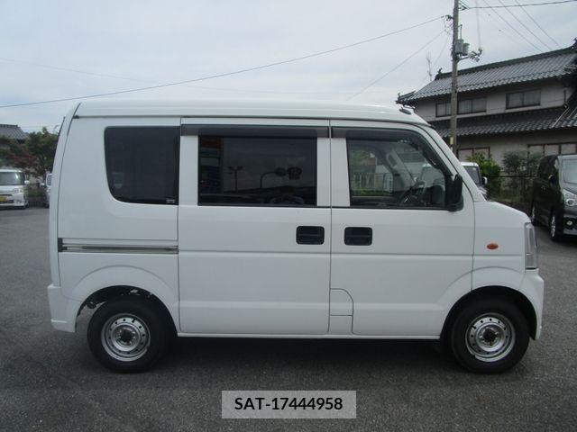 Suzuki EVERY 2008-10 268875-9