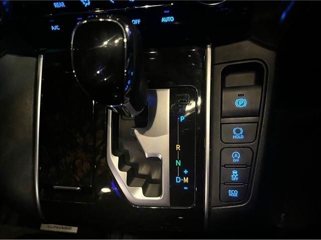 Toyota ALPHARD 2015-08 13211-26