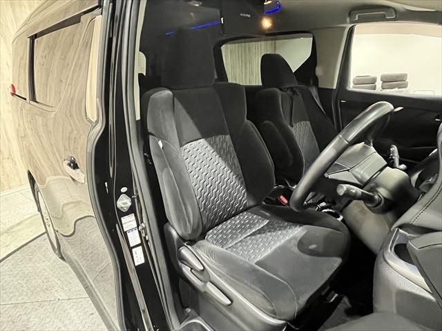 Toyota ALPHARD 2015-08 13211-18