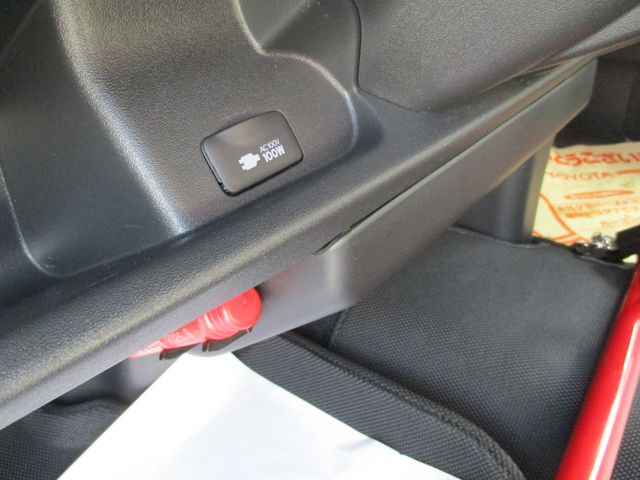 Toyota HIACE VAN 2018-05 1642-13