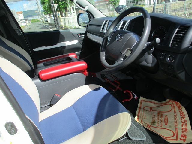 Toyota HIACE VAN 2018-05 1642-4