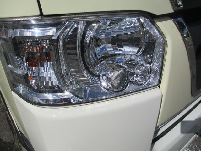 Toyota HIACE VAN 2018-05 1642-11