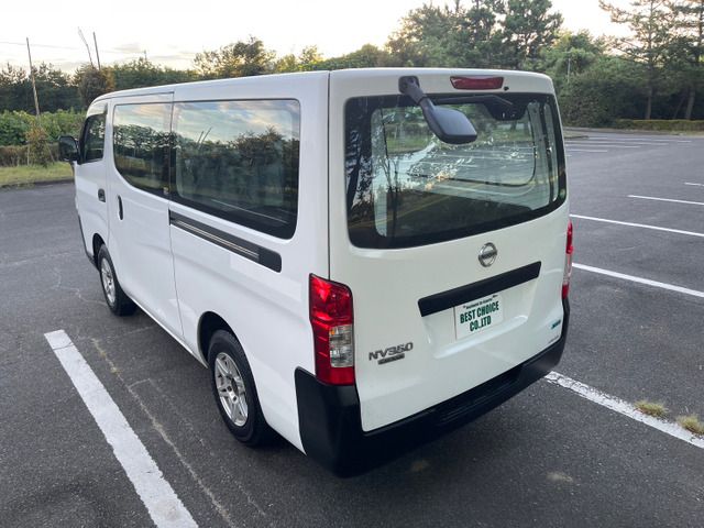 Nissan NV350 Caravan 2016-05 5165-12