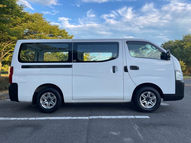 Nissan NV350 Caravan 2016-05 5165-7