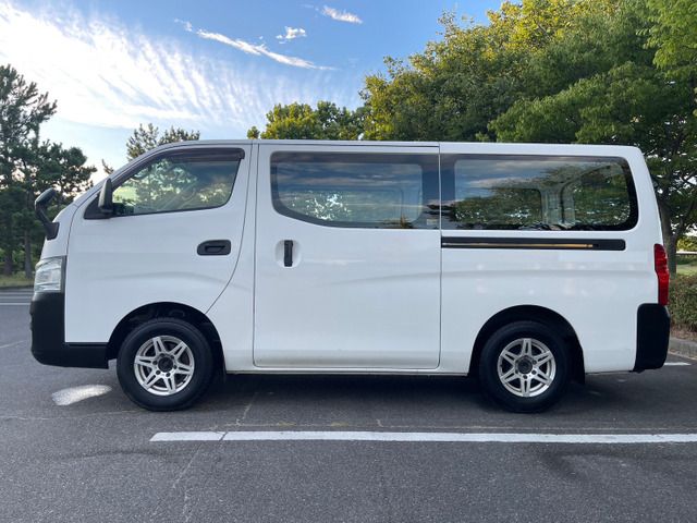 Nissan NV350 Caravan 2016-05 5165-8