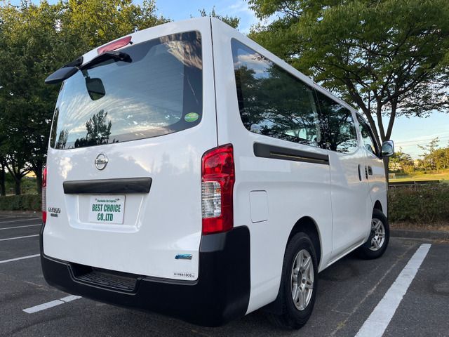 Nissan NV350 Caravan 2016-05 5165-2
