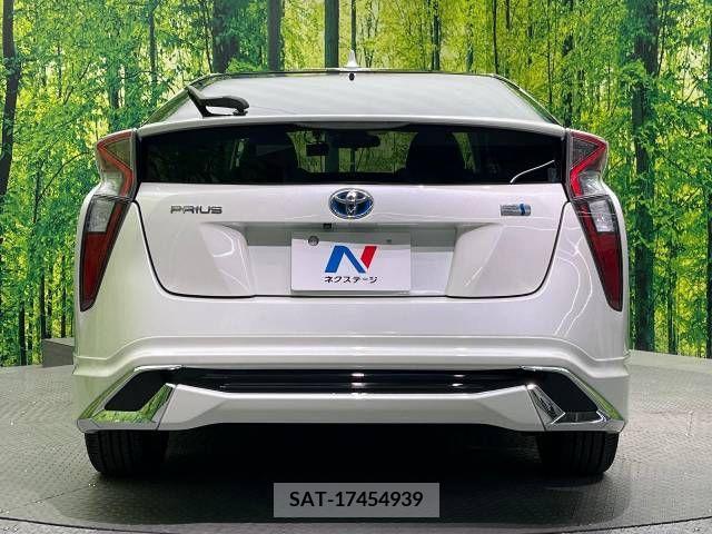 Toyota PRIUS 2016-03 221523-15