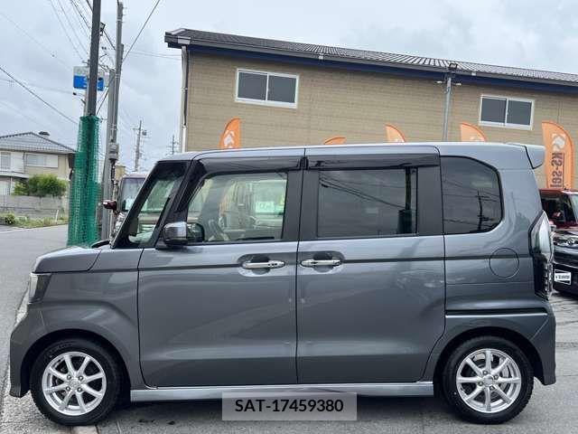 Honda N BOX CUSTOM 2017-09 306922-9