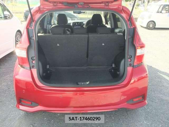 Nissan NOTE 2018-10 305403-17