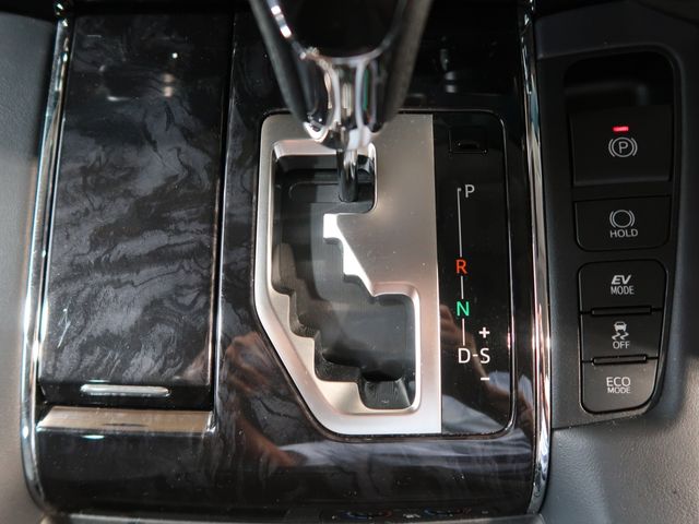 Toyota ALPHARD HYBRID 2019-06 13788-18