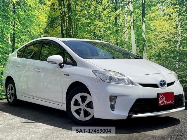 Toyota PRIUS 2015-07 322054-3