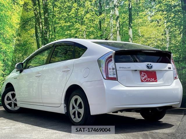 Toyota PRIUS 2015-07 322054-7