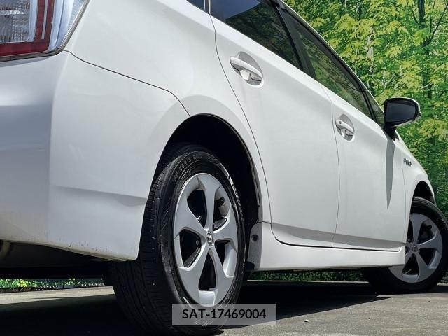 Toyota PRIUS 2015-07 322054-10
