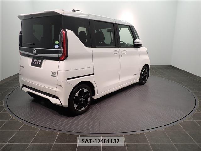 Nissan ROOX 2020-07 354481-3