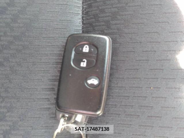 Toyota MARK X 2012-05 276312-15