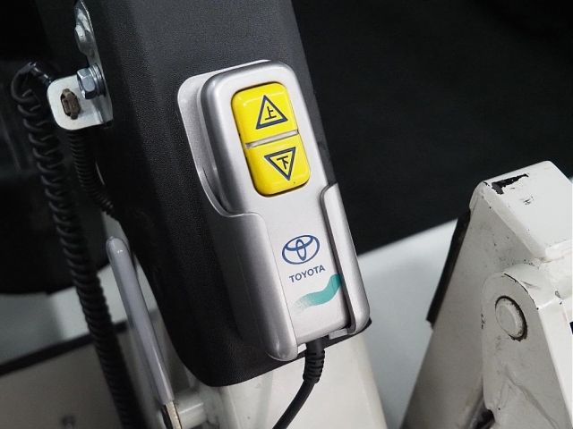 Toyota HIACE VAN 2019-01 19684-16