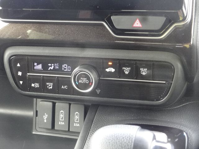 Honda N BOX CUSTOM 2018-10 4049-19