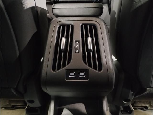 Bmw 2 SERIES 2022-08 12656-23