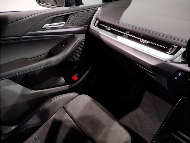 Bmw 2 SERIES 2022-08 12656-22