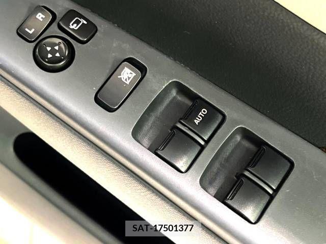 Nissan MOCO 2013-07 277793-7