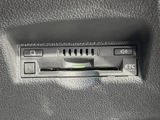 Toyota PRIUS 2018-09 11967-4