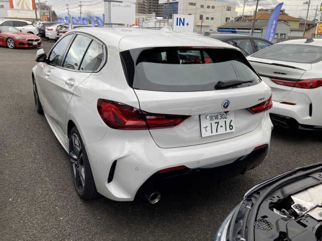 Bmw 1 SERIES 2023-04 28042-2