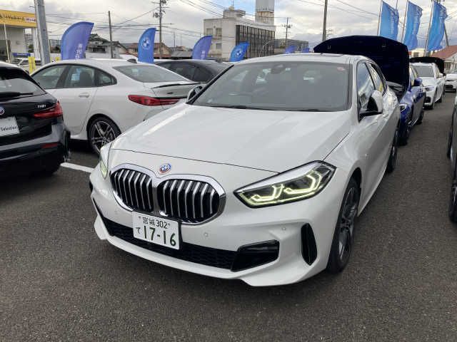 Bmw 1 SERIES 2023-04 28042-0