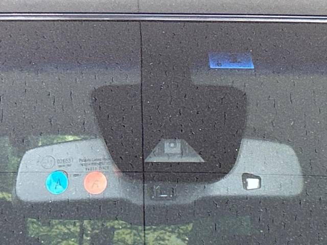 Nissan SERENA 2015-01 11941-2