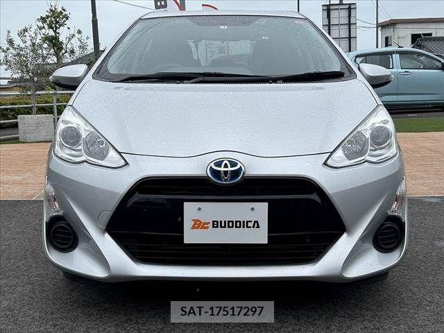 Toyota AQUA 2017-03 260477-8