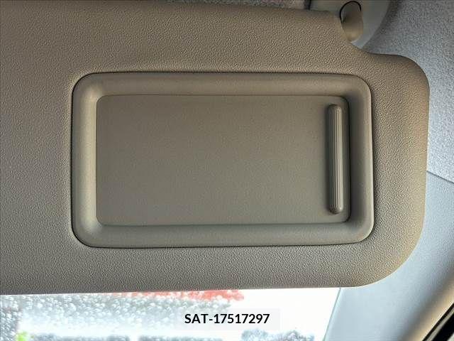 Toyota AQUA 2017-03 260477-29