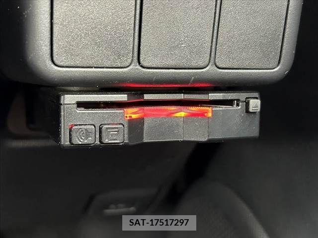 Toyota AQUA 2017-03 260477-27