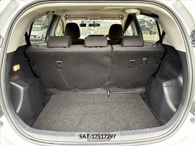Toyota AQUA 2017-03 260477-19